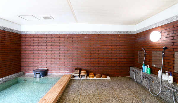 ・お風呂　広いお風呂でゆったり快適に過ごせます