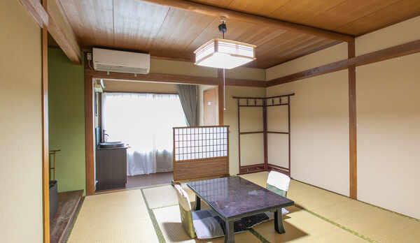 和室四人部屋（バス無し）