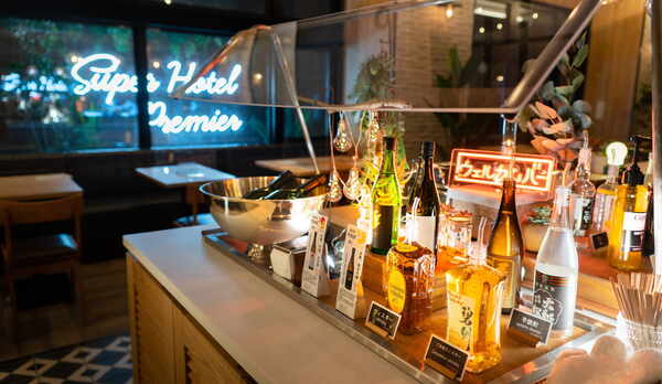 おしゃれな空間で素敵なひと時をお過ごし下さいませ