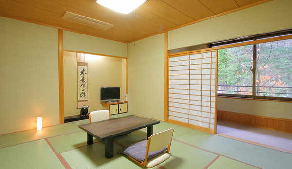 ゆったり広め和室10畳