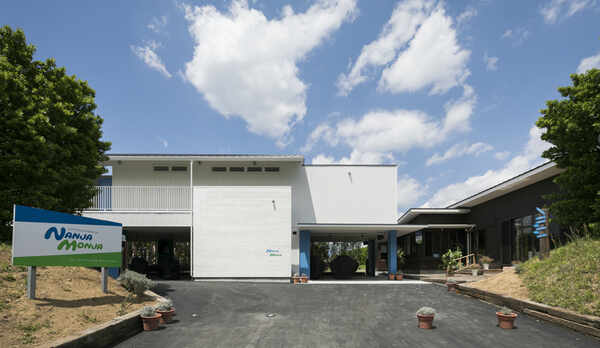 NANJA MONJA エントランス