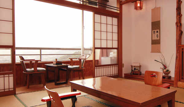 落ち着いた純和風のお部屋です。