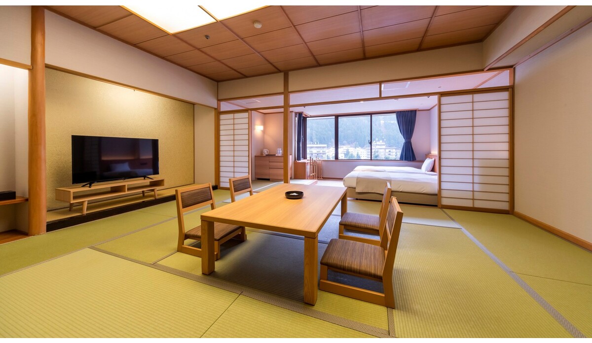 別館スーペリア和洋室 街側(15畳+ツイン)