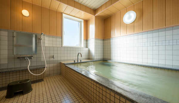 男性用共同浴場