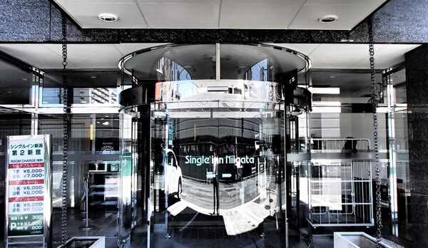 新館エントランス