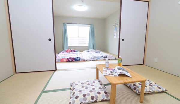 ふすまで仕切った大部屋