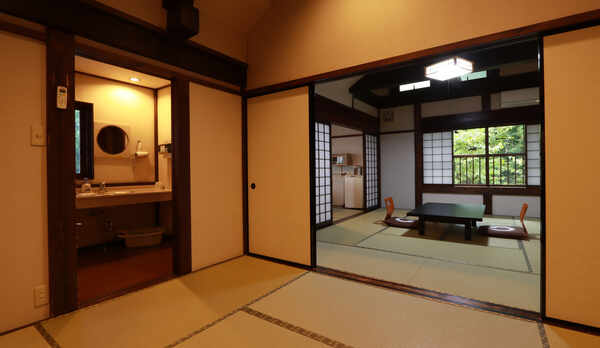 【16畳・２間部屋】開放的でゆったりご利用いただけるお部屋です