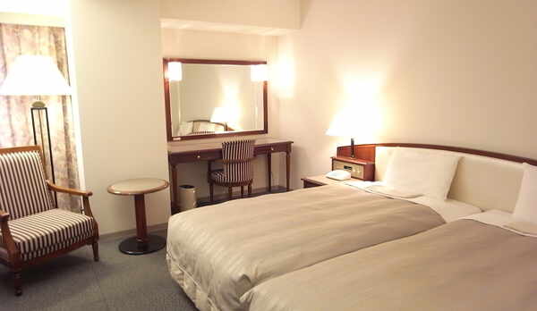 スーペリアツイン（ハリウッドタイプ）　●25.2㎡　ベッド幅100㎝●