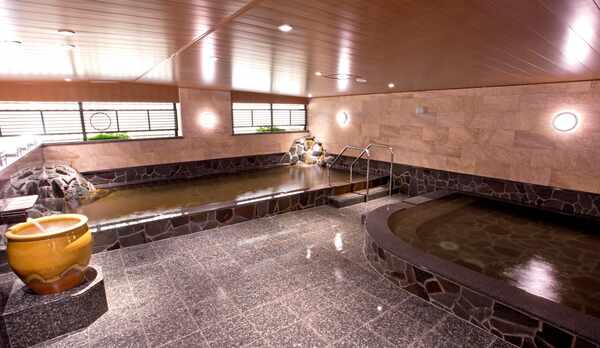 八百治の湯　男性　かけ湯