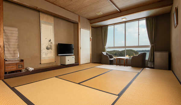 *海を眺めながらのんびりとお過ごしください。