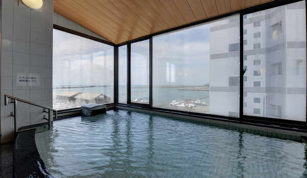 *【大浴場（佐渡見の湯）】ご利用時間：5:00〜9:00（女性）15:00〜23:00（男性）