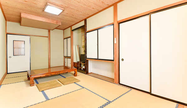 *【海側和室10畳】落ち着いた和室でゆったりとお寛ぎください。　※バストイレ無