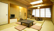 ・【本館】畳の香りがほのかにただよう和室です