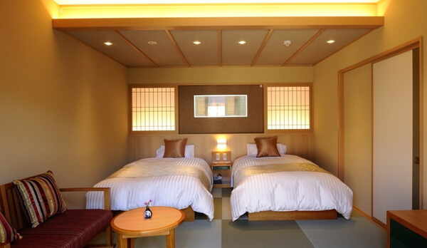 夏には幻想的な蛍の光が舞う懐かしき和のお部屋 『楓』