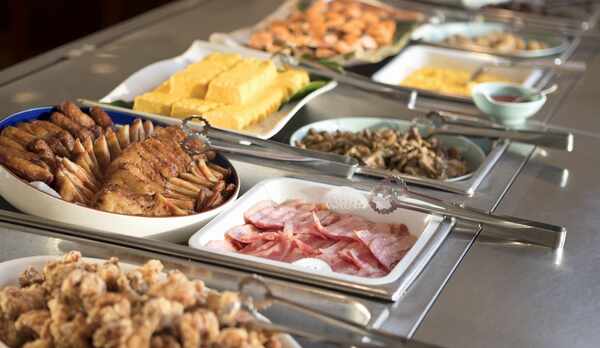 朝食バイキング