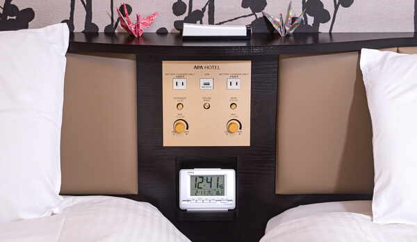 枕元コンセント