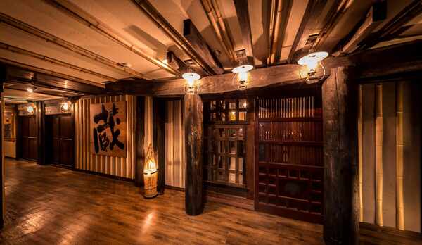 築150年の旧栗山村村長邸(平姓大類家)を再生!日光東照宮匠の宮大工により新しい命を吹き込みました。