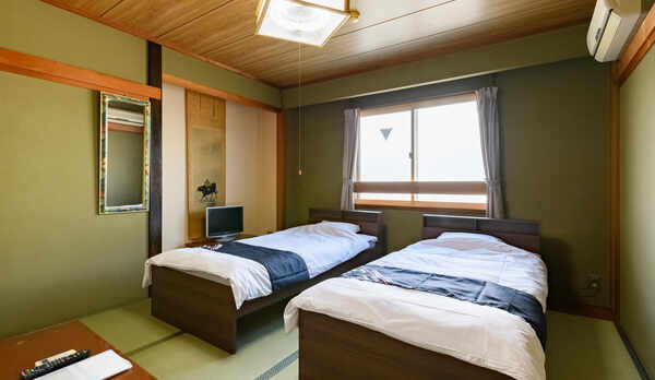 和室1〜3名様（バス・トイレ共用）