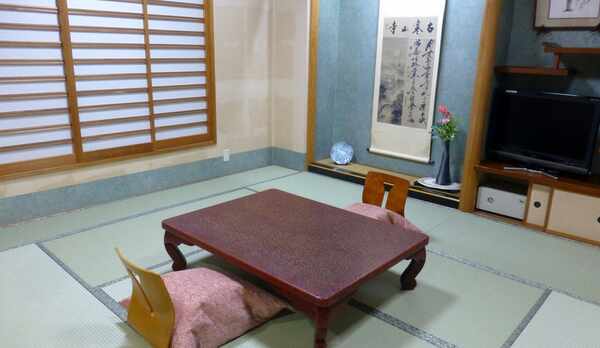 *客室一例/和室11.5畳　日当たりのよい、2〜5名様向けのお部屋です。