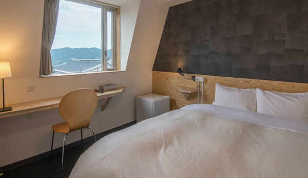 最上階ダブルルーム（ベッド幅155㎝）一例