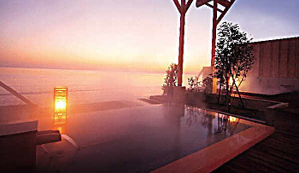 晴の棟　大浴場　「潮騒の湯」