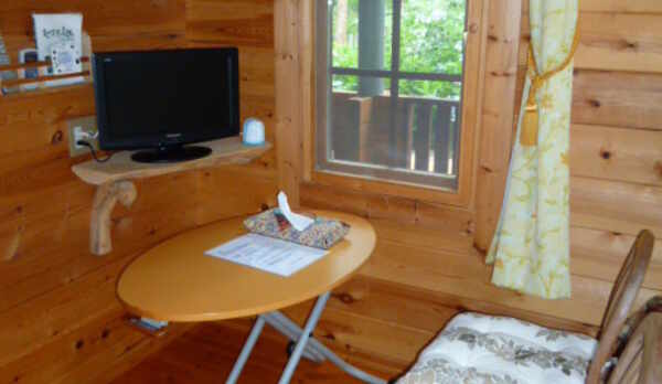 コテージの室内椅子