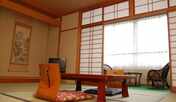 和室10畳+広縁2畳間