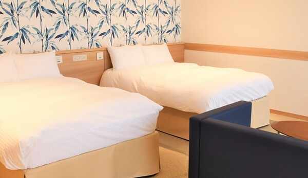 【スタンダードルーム】４０㎡（定員３名）＋８㎡ワイドテラス　客室