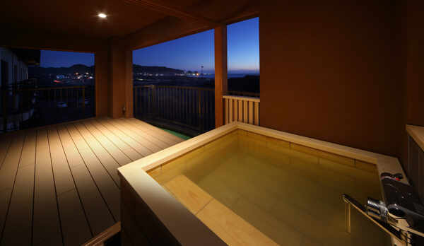 プレミアム和モダン 露天風呂