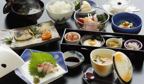 旅館ならではのご朝食（一例）