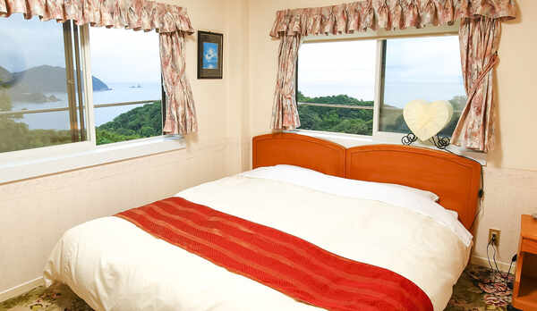 ・ダブルルーム一例　カップルやご夫婦にぴったりの客室です