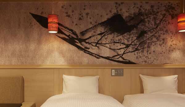 【コンフォートツイン】コーナーソファ　シャワーブース　独立型トイレ　25.8平米　