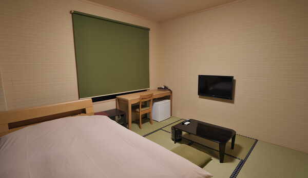 和室　8畳トイレ洗面化粧台付き