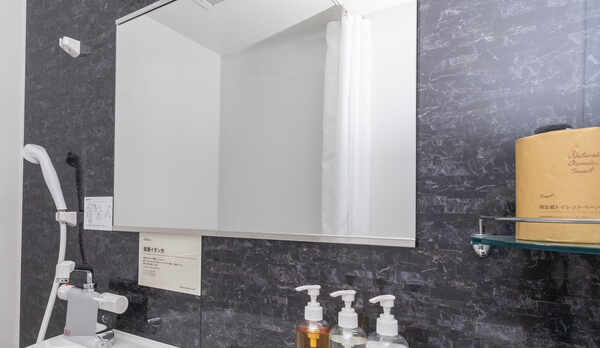 【Organic】客室ユニットバスアメニティ。3点セットを備え付けております。