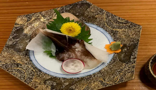 大サイズのとり貝１つをお刺身で♪