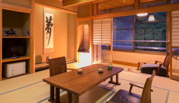 【露天風呂付客室】4階「佐保」本間