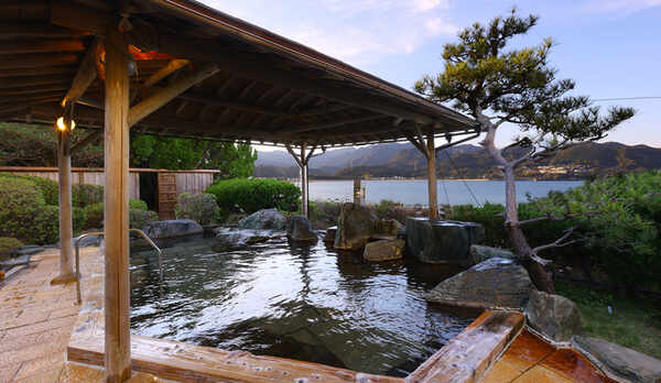 露天風呂「滝見乃湯」