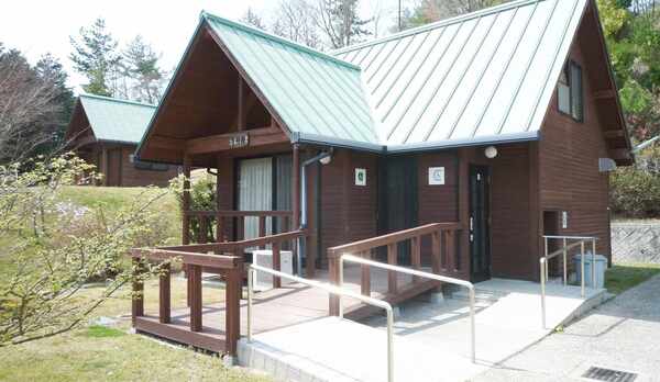 *【客室一例】湖畔バンガロー（外観）