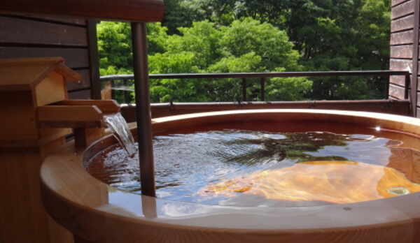 露天風呂付客室ひのきの間・露天風呂