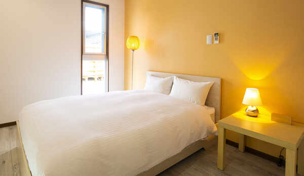 ・ベッドルーム：ダブル（コテージ）