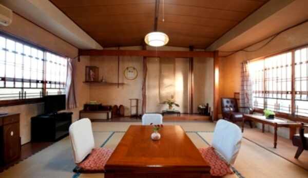 和室11畳(トイレ付)