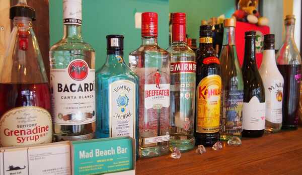 併設の「Mad Beach Bar」