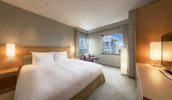 エグゼスイート（寝室昼）