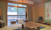 *客室一例/霊泉寺川に面した純和風のお部屋。窓側の広縁もあり、ゆったりとお過ごし頂けます。