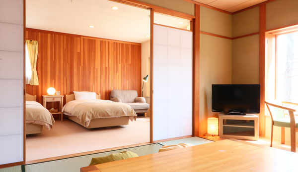 お部屋★デラックスファミリールーム★シングルベッド2台　お布団3組