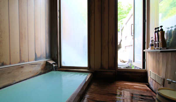 貸し切り風呂：内湯
