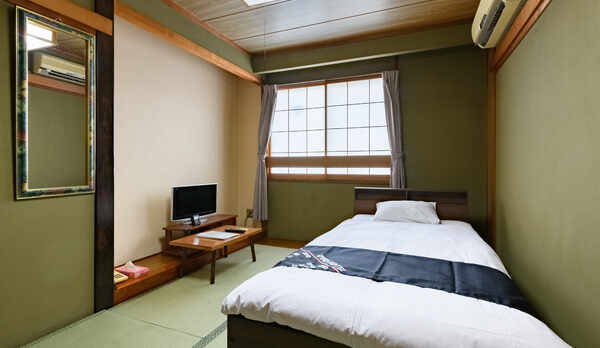 和室1〜2名様（バス・トイレ共用）