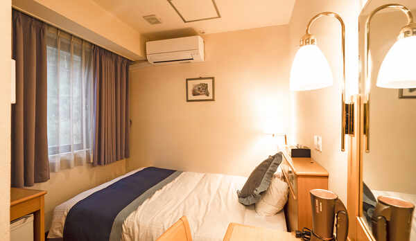 【エコノミールーム】１１平米★１２０ｃｍベッド１台