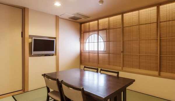 二間半露天温泉付き客室【子持（こもち）】