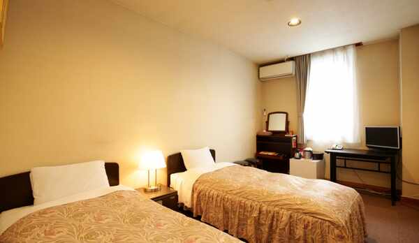 特別和洋室：１日１組限定のお部屋。広々とした空間で贅沢なひと時をお過ごしください。